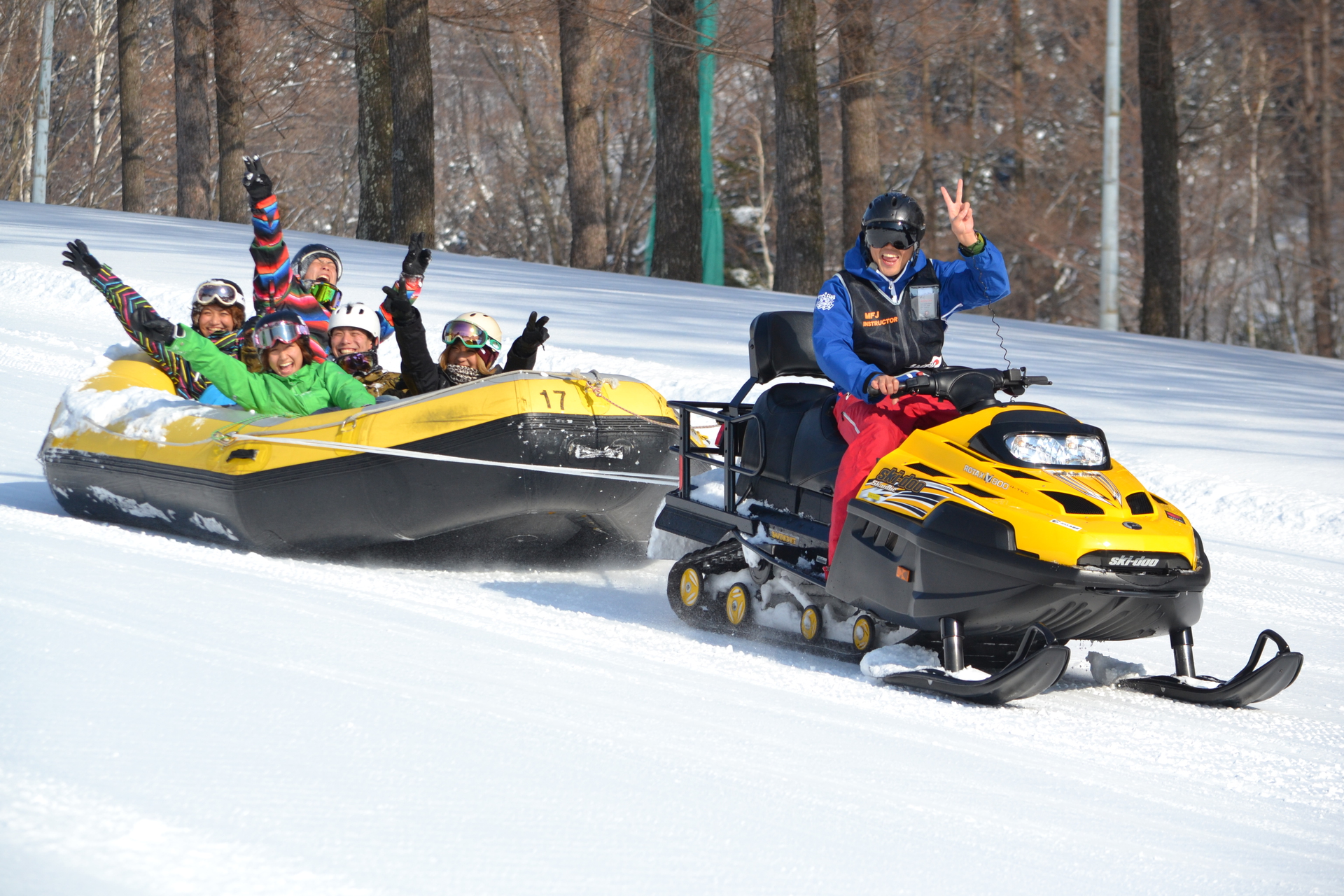 ワカサギ　スノーモービル　ソリ　雪遊び　運搬 ワカサギ スノーモービル ソリ 雪遊び 運搬