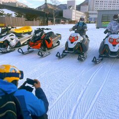 苗場スキー場内スノーモービルランドは12月20日オープン
